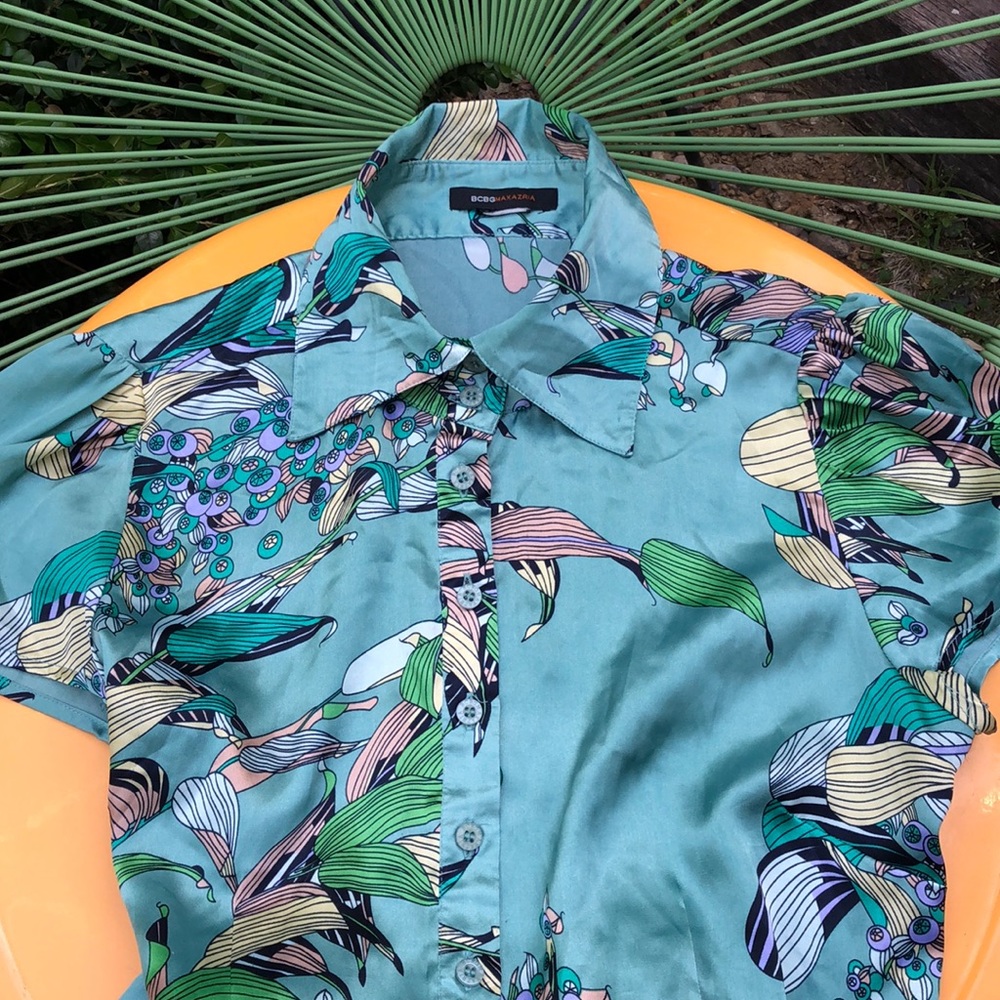 Gorgeous Vintage looking BCBG MaxAzria Blouse